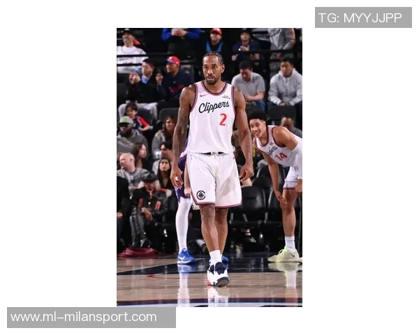 莱昂纳德状态低迷17投7中仅得18分5篮板正负值创赛季新低