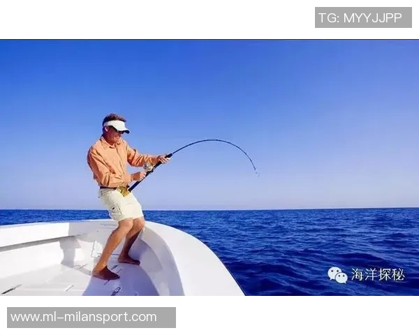 拉什福德分享海钓乐趣笑容灿烂展现多彩业余生活